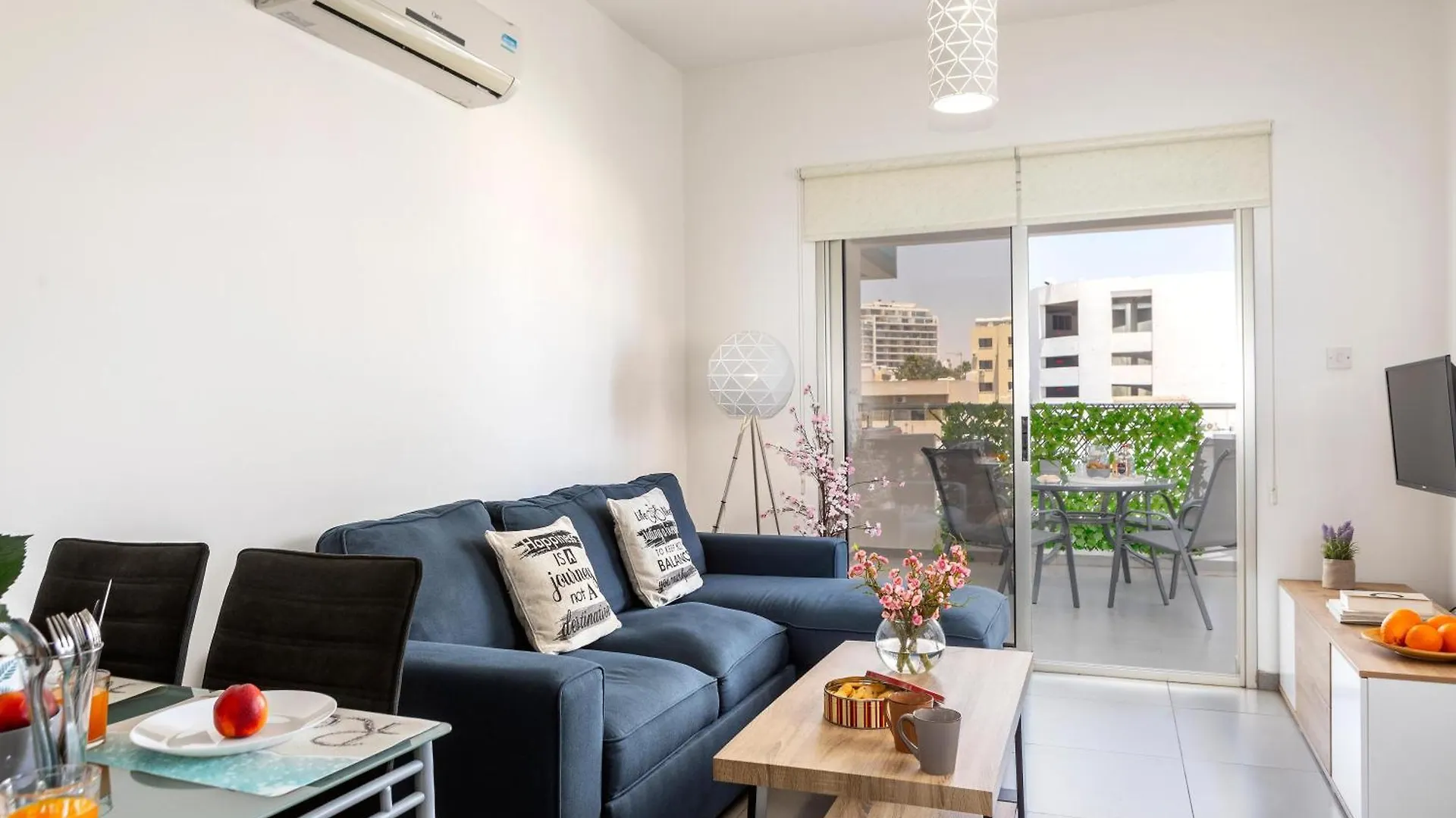 AirBnSea Centre Apts Larnaca