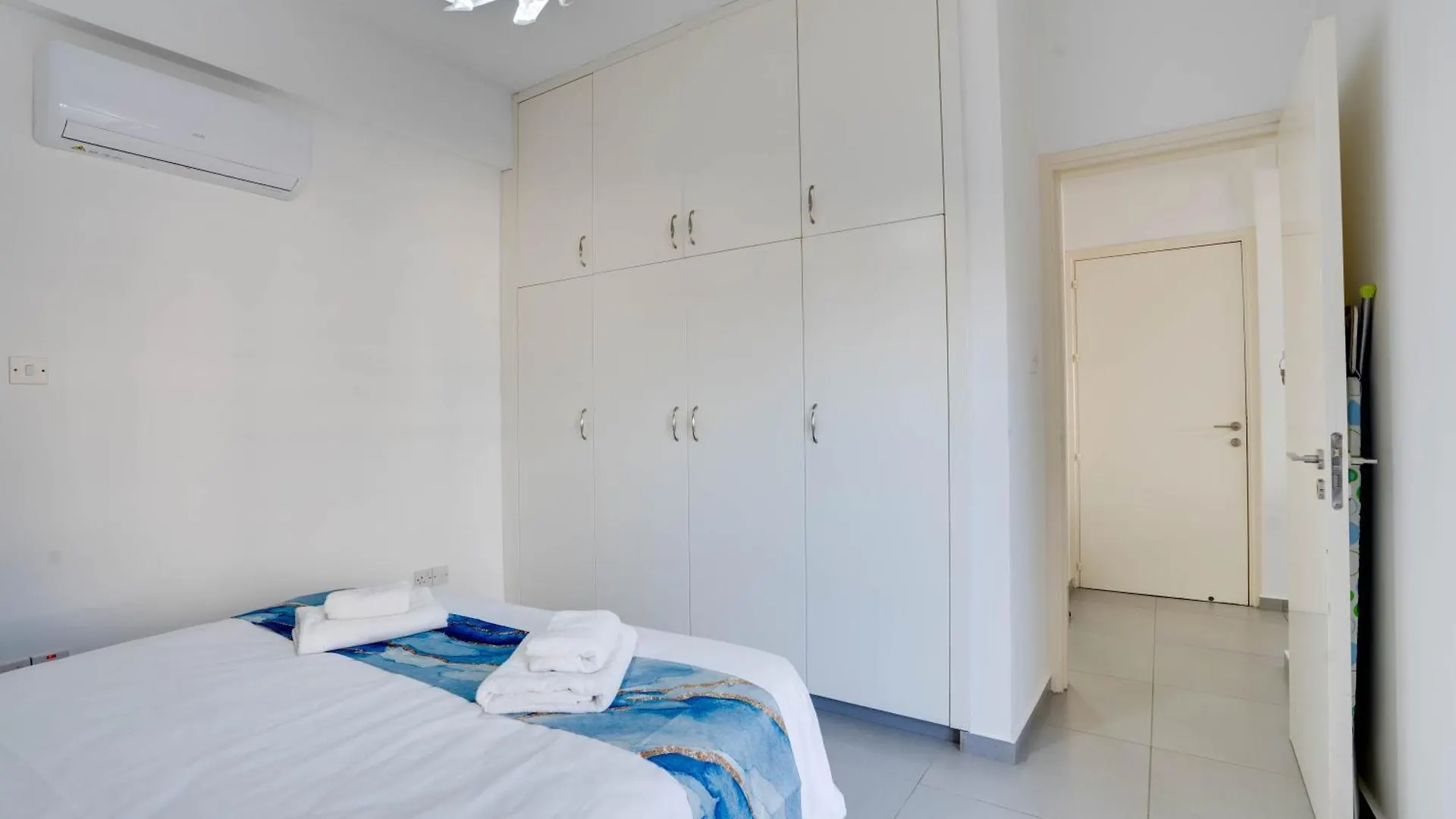 AirBnSea Centre Apts Larnaca Appartement