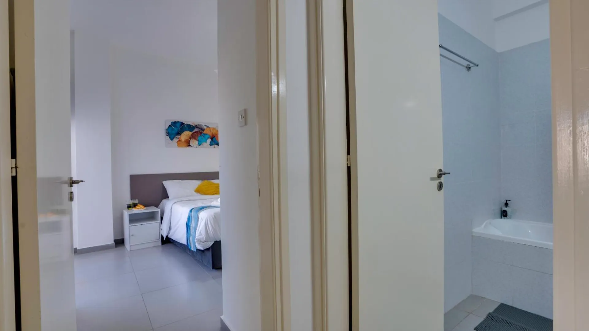AirBnSea Centre Apts Larnaca 0*,  Chypre