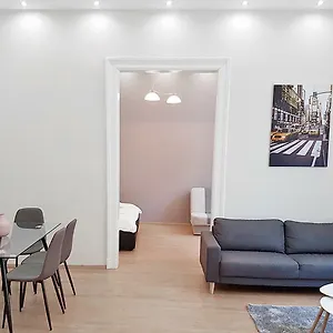 Akacfa 36 91 Mt 3 Bedroom District 7 דירה בודפשט