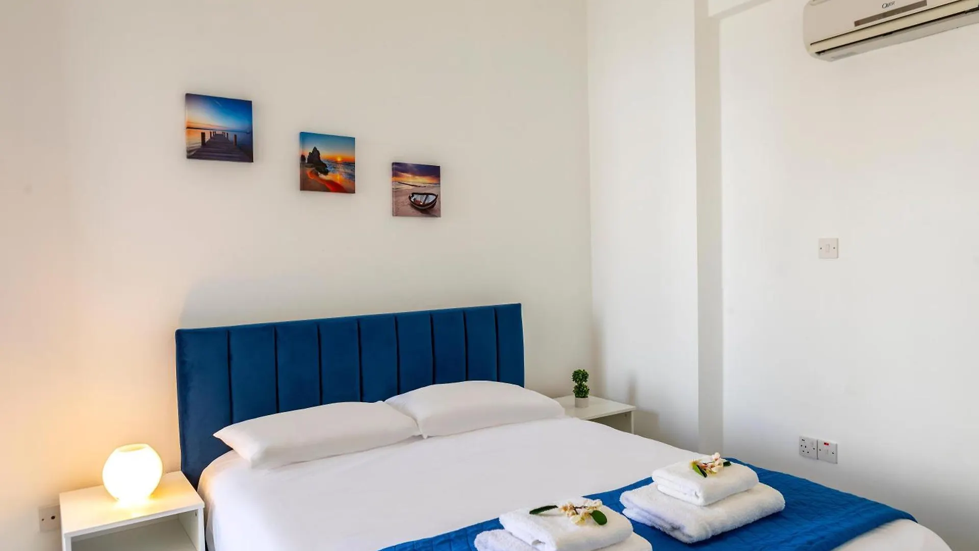 Airbnsea City Centre Side Sea View Apartments Larnaca