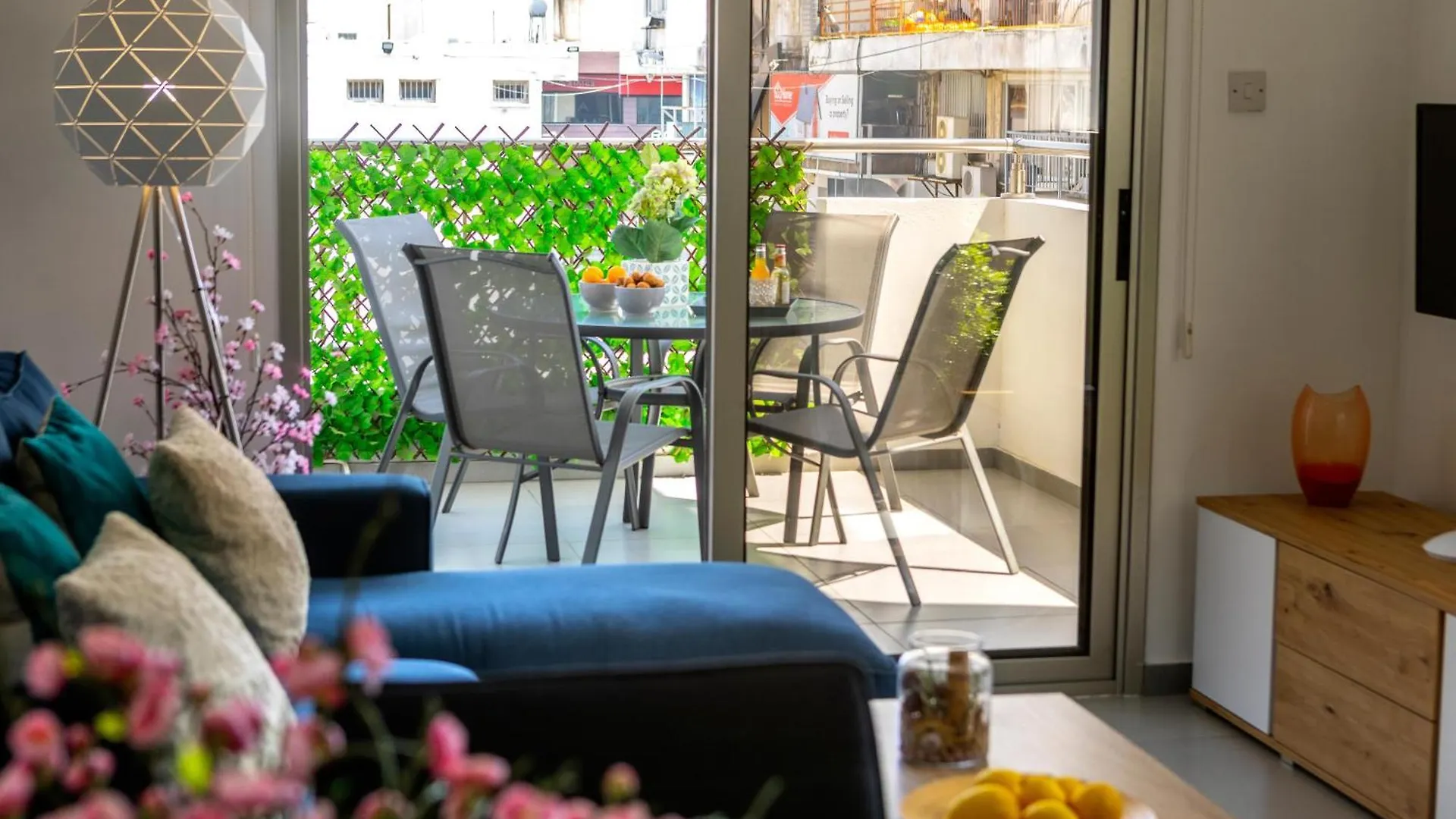 Airbnsea City Centre Side Sea View Apartments Larnaca Cyprus