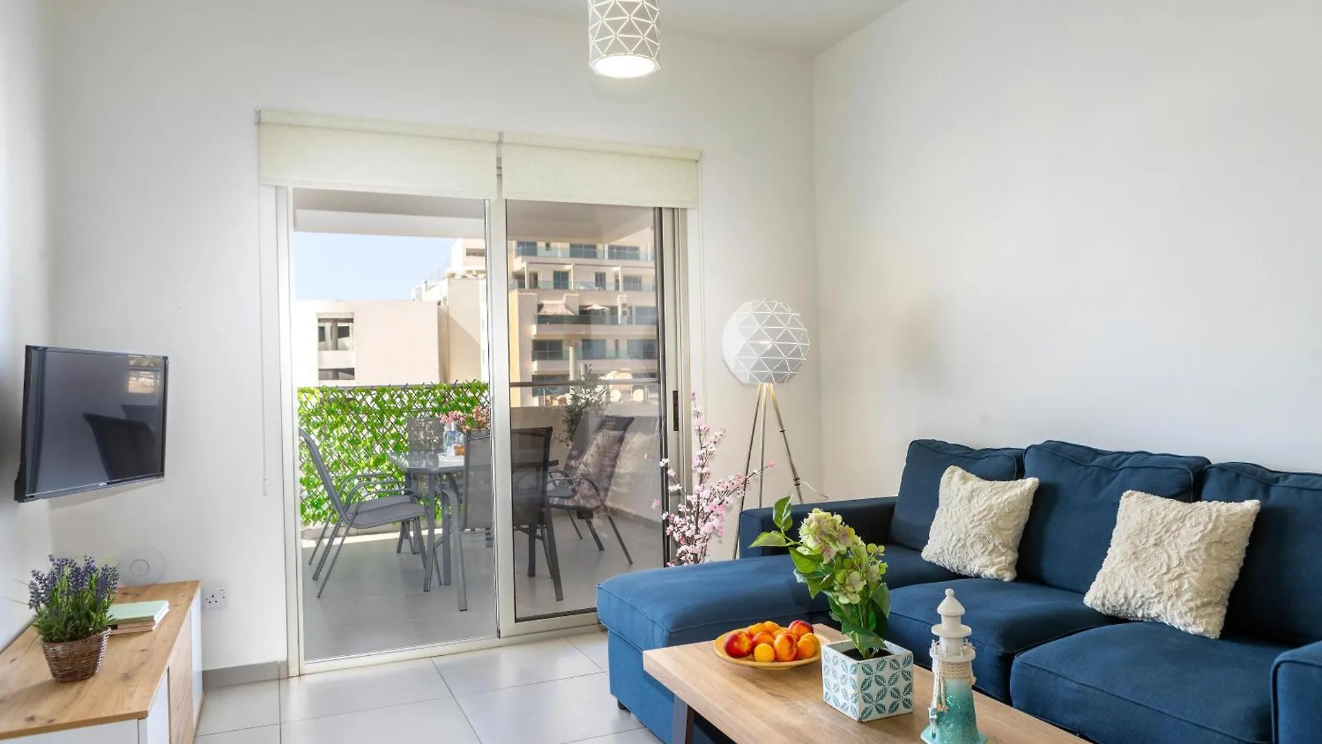 Airbnsea City Centre Side Sea View Apartments Lárnaca Chipre