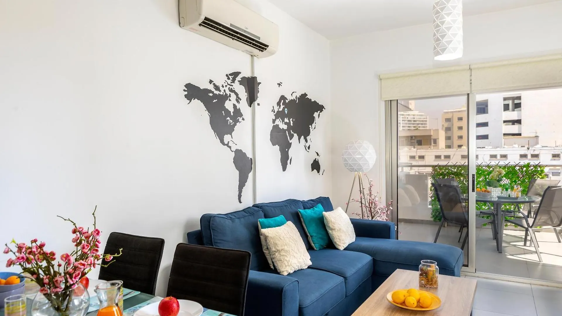Airbnsea City Centre Side Sea View Apartments Larnaca 0*,