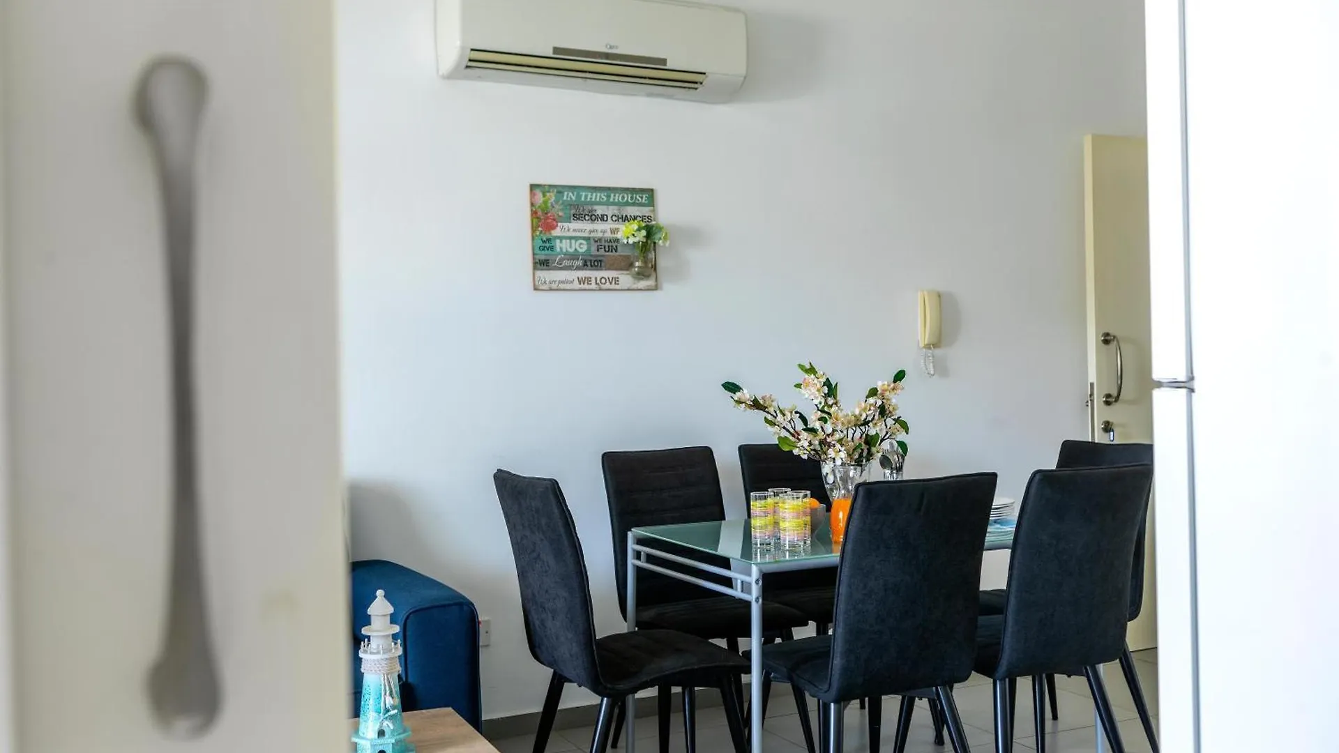 Airbnsea City Centre Side Sea View Apartments Larnaca 0*,  Cipro