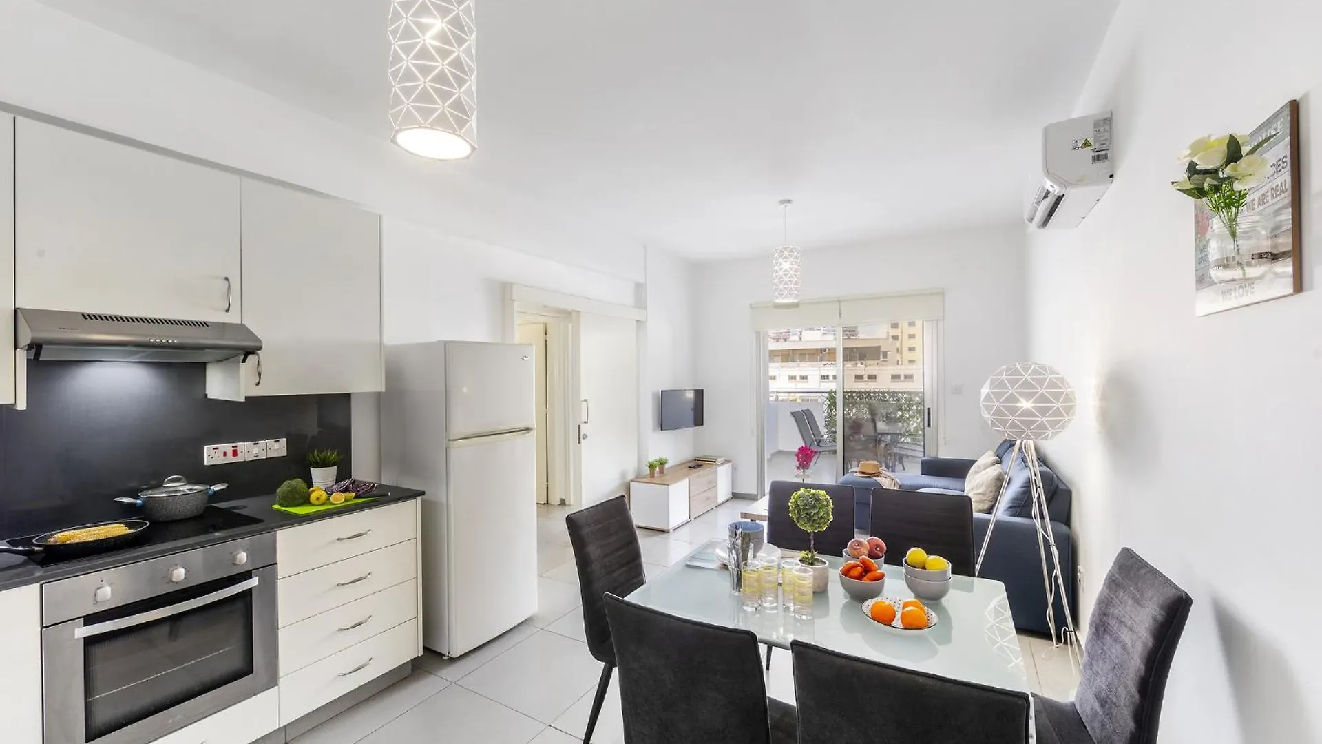Airbnsea City Centre Side Sea View Apartments Larnaca Cyprus