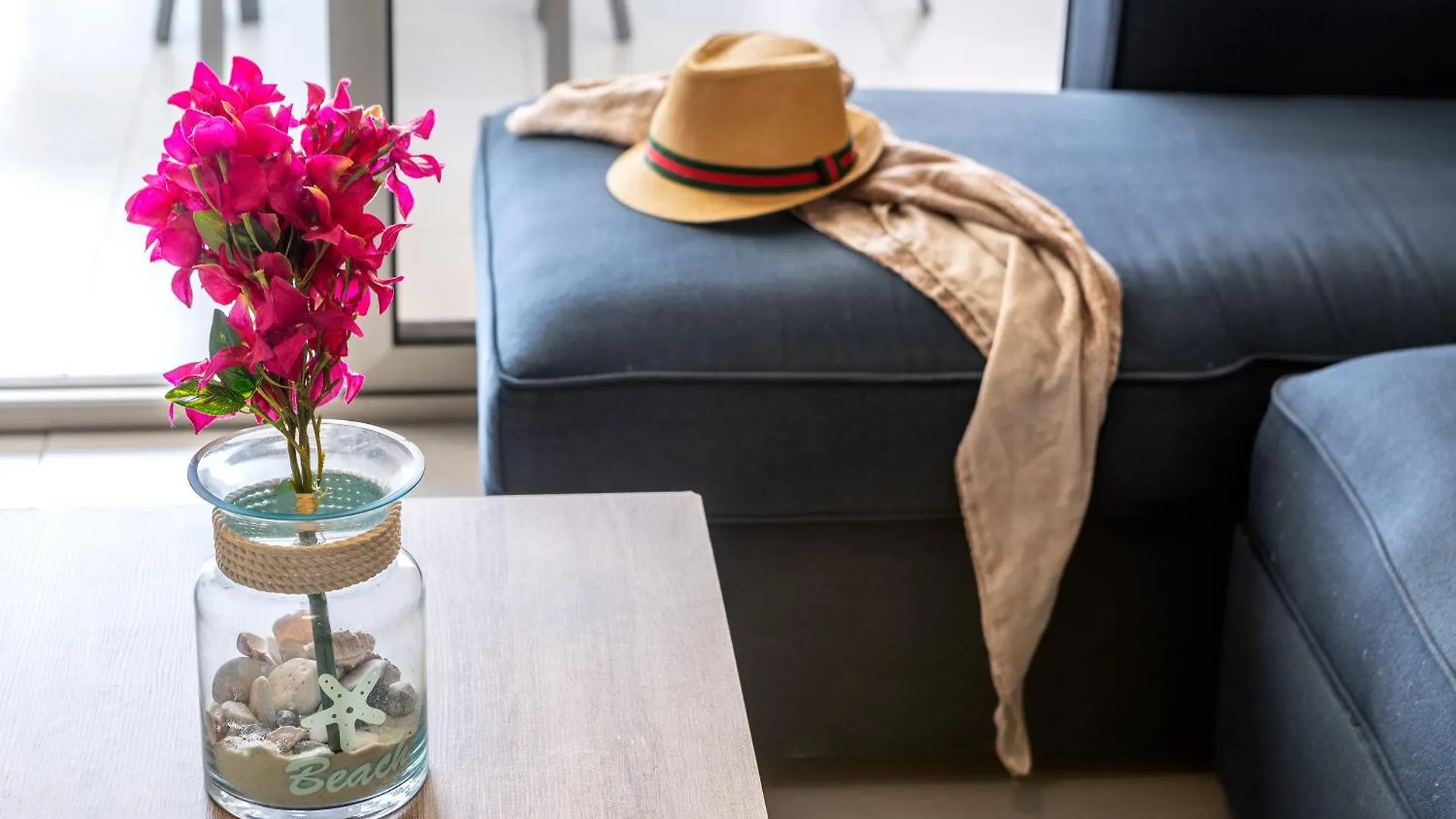 Airbnsea City Centre Side Sea View Apartments Larnaca