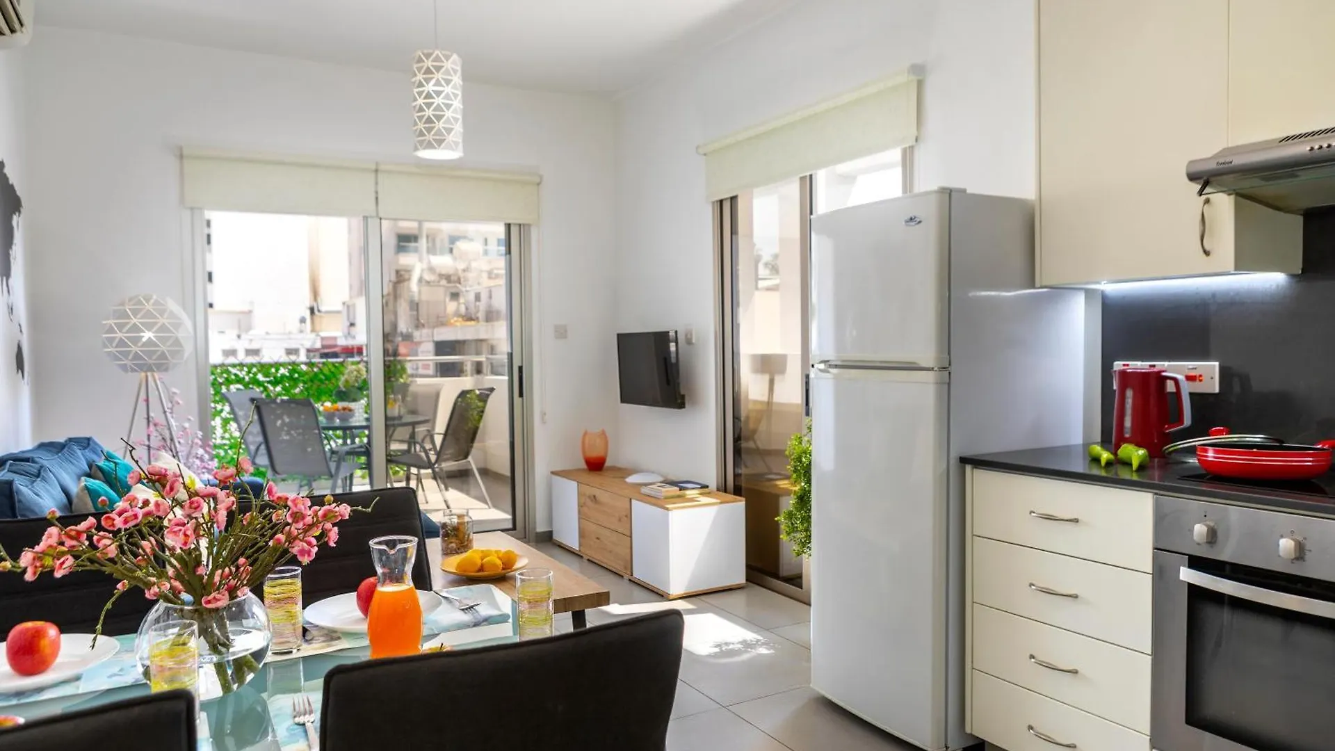 Airbnsea City Centre Side Sea View Apartments Larnaca 0*,  Cyprus