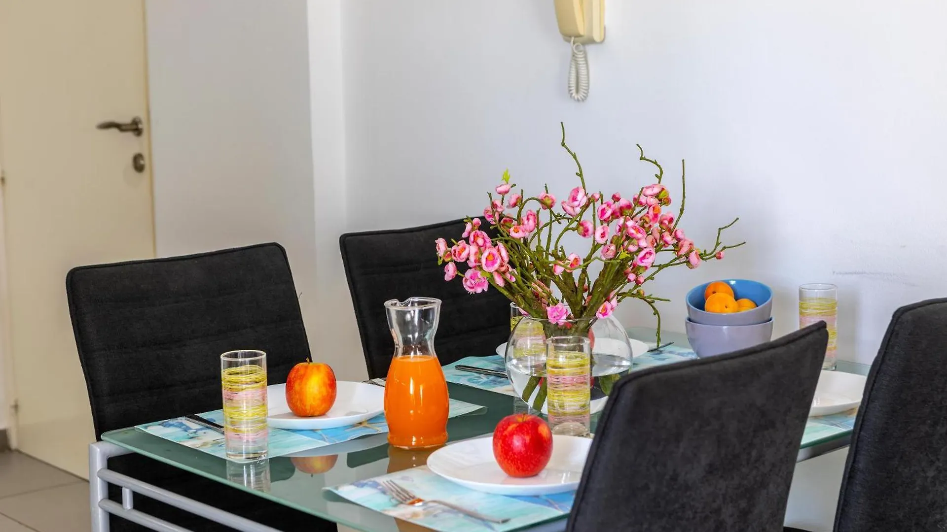 Airbnsea City Centre Side Sea View Apartments Larnaca Cyprus